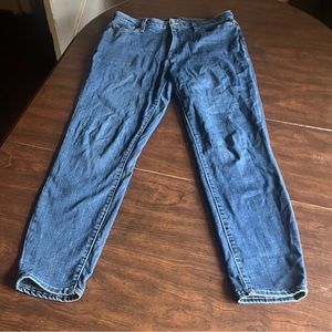 DKNY 12/31 Slim Straight School College Casual Denim Spring Fall Jeans